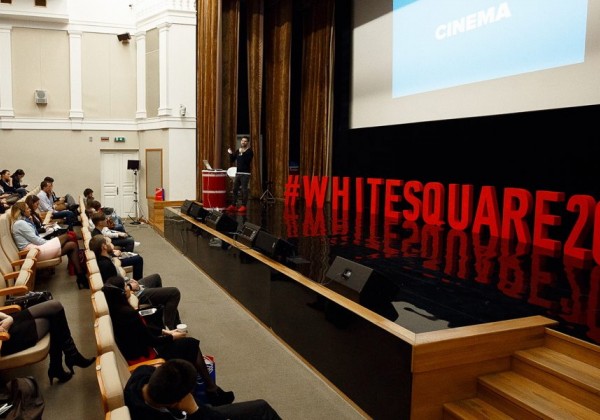 Окрашенные стоящие буквы из пенопласта #whitesquare